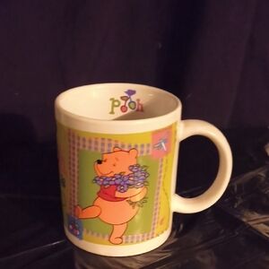 Disney Winnie the Pooh Mug with Flowers & Pooh Design On Interior